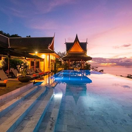 Baan Phu Prana Boutique Villa Praia de Surin Exterior foto