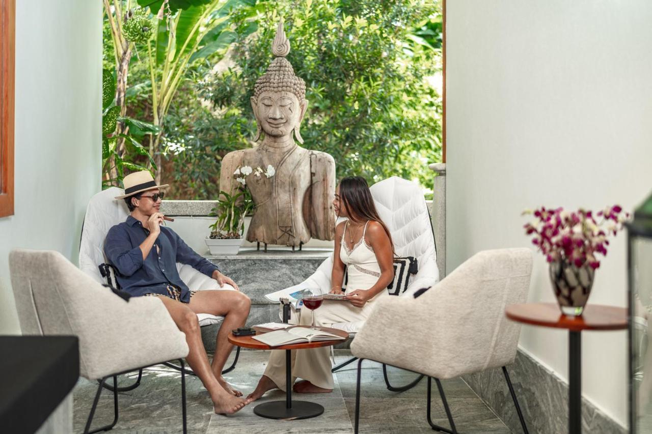 Baan Phu Prana Boutique Villa Praia de Surin Exterior foto