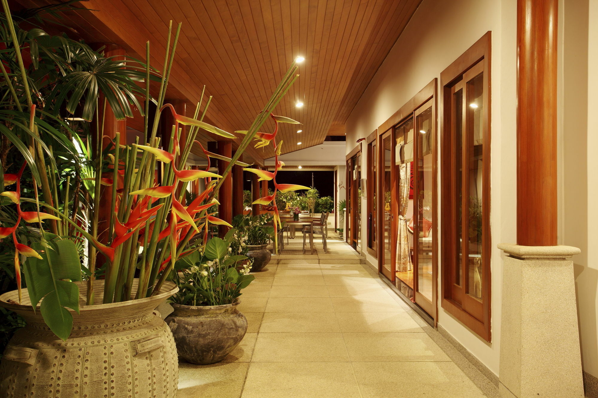Baan Phu Prana Boutique Villa Praia de Surin Exterior foto